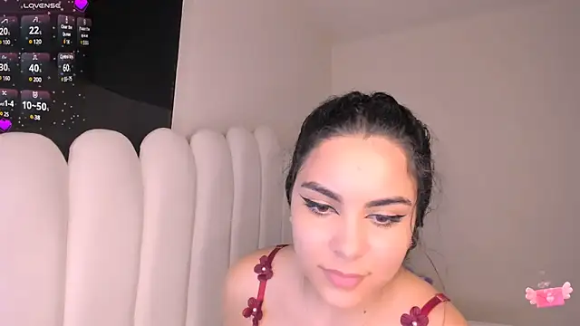 Snapshot of nahla_jameel chatting on 12-11-24, 10:03 nahla jameel online show from 12-11-24, 10:03