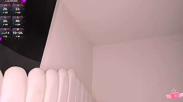 Snapshot of nahla_jameel chatting on 01-16-25, 05:42 nahla jameel online show from 01-16-25, 05:42