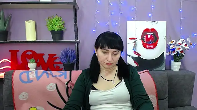 NinaFlawlees online show from 03-14-25, 02:31