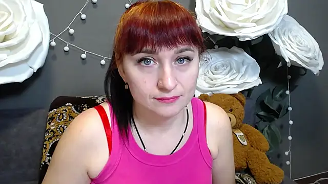 NinaFlawlees online show from 11-11-25, 01:11