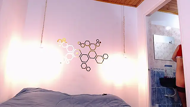 Snapshot of adriscute chatting on 03-21-25, 03:01 adriscute online show from 03-21-25, 03:01