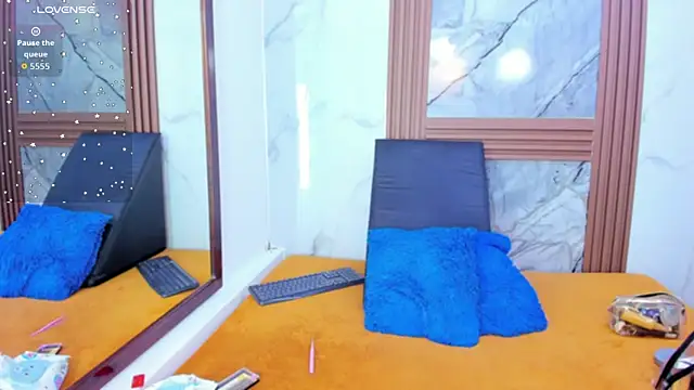 HannyMansonh online show from 12-14-25, 03:56