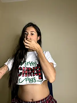 Snapshot of alia_bashar chatting on 10-05-25, 04:11 alia bashar online show from 10-05-25, 04:11