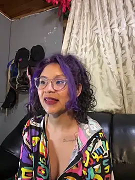 Hathorlove online show from 02-12-25, 05:58