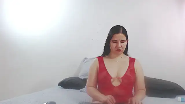 Snapshot of zohe_ chatting on 10-16-25, 02:40 zohe online show from 10-16-25, 02:40