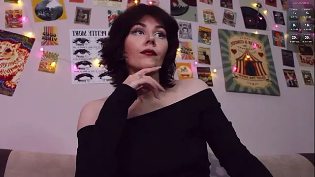 Luna Blake online show from 03-19-26, 01:37