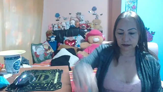 Snapshot of milfeddy_ chatting on 11-06-25, 12:17 milfeddy online show from 11-06-25, 12:17