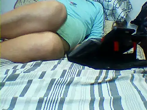 Snapshot of messi_syssy chatting on 03-14-25, 11:32 messi syssy online show from 03-14-25, 11:32