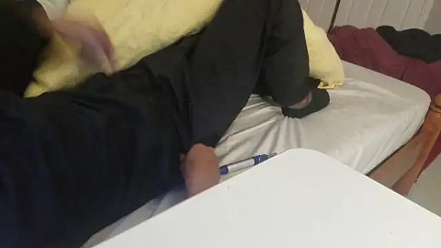 Snapshot of AmGuy23 chatting on 11-24-25, 05:23 AmGuy23 online show from 11-24-25, 05:23