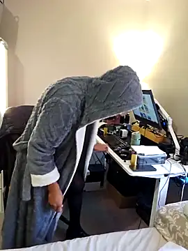 Snapshot of AmGuy23 chatting on 12-02-25, 03:45 AmGuy23 online show from 12-02-25, 03:45