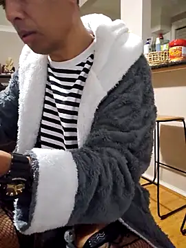 Snapshot of AmGuy23 chatting on 12-05-25, 11:52 AmGuy23 online show from 12-05-25, 11:52