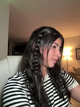 Snapshot of Gaby_zahir_ chatting on 12-11-24, 02:52 Gaby zahir online show from 12-11-24, 02:52