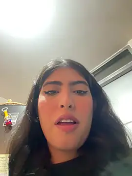 Snapshot of Gaby_zahir_ chatting on 01-25-25, 12:59 Gaby zahir online show from 01-25-25, 12:59