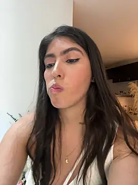 Snapshot of Gaby_zahir_ chatting on 02-01-25, 02:47 Gaby zahir online show from 02-01-25, 02:47