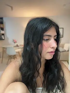 Snapshot of Gaby_zahir_ chatting on 03-11-25, 12:39 Gaby zahir online show from 03-11-25, 12:39