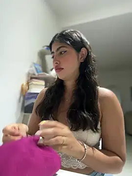 Snapshot of Gaby_zahir_ chatting on 03-19-25, 09:38 Gaby zahir online show from 03-19-25, 09:38