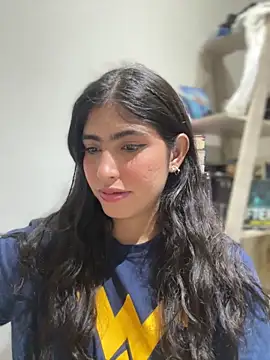 Snapshot of Gaby_zahir_ chatting on 03-20-25, 01:04 Gaby zahir online show from 03-20-25, 01:04