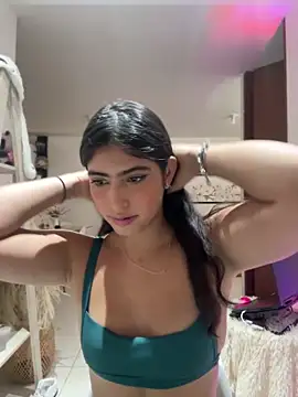 Snapshot of Gaby_zahir_ chatting on 03-21-25, 02:07 Gaby zahir online show from 03-21-25, 02:07