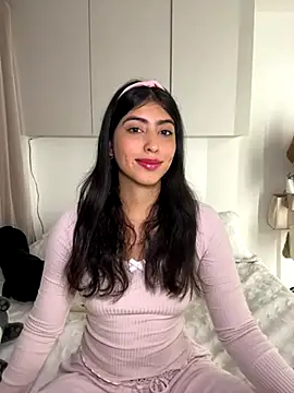 Snapshot of Gaby_zahir_ chatting on 09-23-25, 10:29 Gaby zahir online show from 09-23-25, 10:29