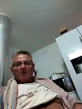 Snapshot of Halasatila chatting on 10-05-25, 05:06 Halasatila online show from 10-05-25, 05:06