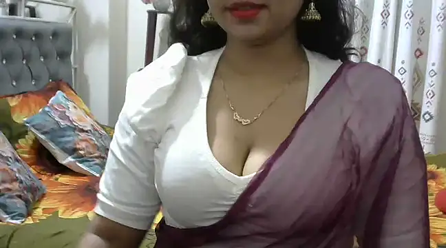 Snapshot of cutebengaligirl chatting on 01-01-25, 10:56 cutebengaligirl online show from 01-01-25, 10:56