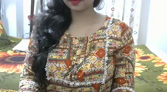 Snapshot of cutebengaligirl chatting on 01-03-25, 10:09 cutebengaligirl online show from 01-03-25, 10:09