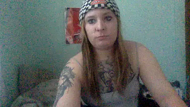 alexabunni online show from 10-24-25, 01:18