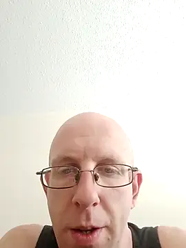 Snapshot of TaylorBlaze chatting on 02-20-25, 04:14 TaylorBlaze online show from 02-20-25, 04:14