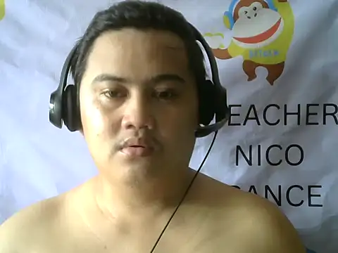 Yummy Tommy21 online show from 10-17-25, 11:07