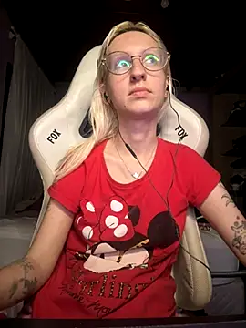 bunnydark00 online show from 11-15-25, 02:53