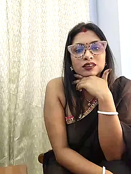 Queen Dolly online show from 10-24-25, 05:53