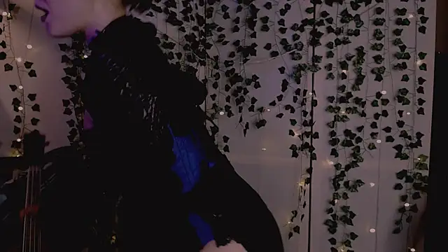 risha laas online show from 10-10-25, 08:30