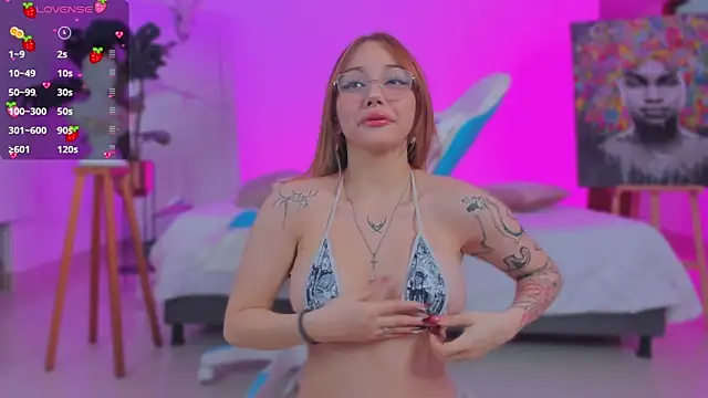 Snapshot of LITTLE-VIVI chatting on 11-14-25, 03:38 LITTLE-VIVI online show from 11-14-25, 03:38