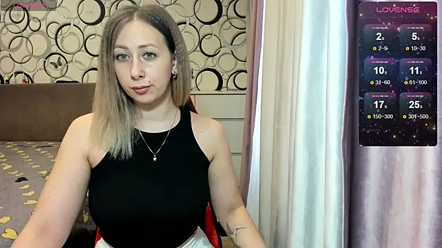 Snapshot of KristinaVegasss chatting on 02-17-25, 09:56 KristinaVegasss online show from 02-17-25, 09:56