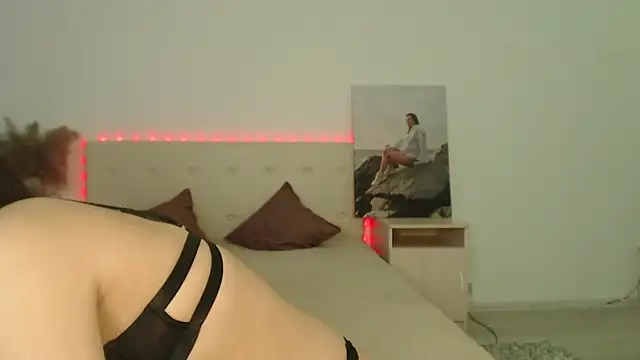 RoxannePure online show from 02-15-26, 07:51