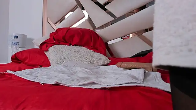 Snapshot of Naughty__Mom chatting on 02-09-25, 01:03 Naughty Mom online show from 02-09-25, 01:03