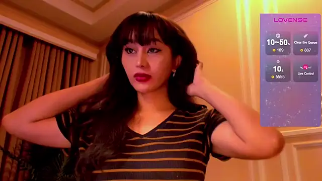 YOURCRISTINAS online show from 11-11-25, 05:18