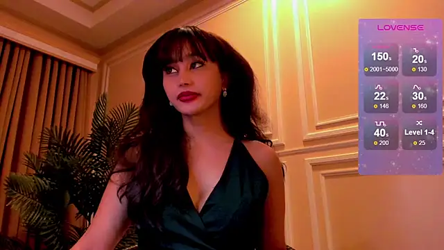 YOURCRISTINAS online show from 12-16-25, 11:04