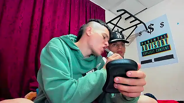 davidlatin66 online show from 10-10-25, 04:00