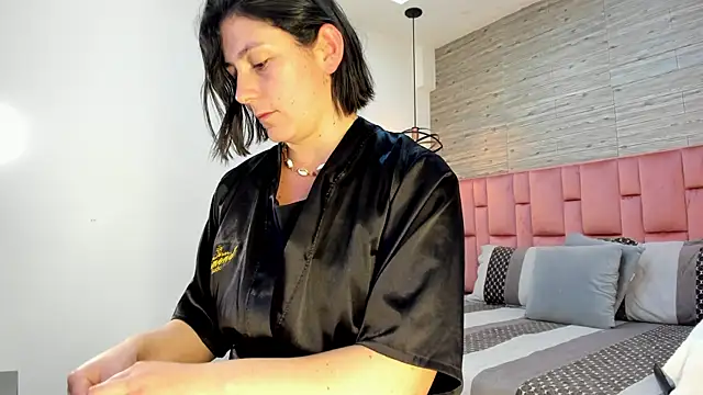 Snapshot of SarahDeyvis chatting on 02-19-25, 04:22 SarahDeyvis online show from 02-19-25, 04:22