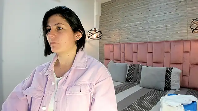 Snapshot of SarahDeyvis chatting on 02-22-25, 01:46 SarahDeyvis online show from 02-22-25, 01:46