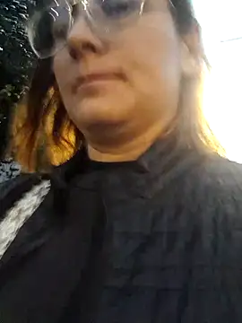 SarahDeyvis online show from 10-31-25, 10:38