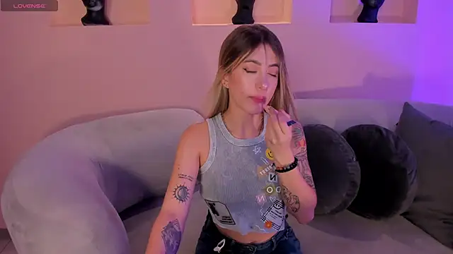 EveBensonX online show from 02-26-25, 12:25