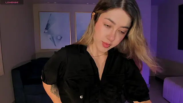 EveBensonX online show from 03-23-26, 08:02