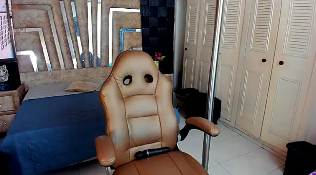 Snapshot of cute_sassy chatting on 02-14-25, 09:32 cute sassy online show from 02-14-25, 09:32