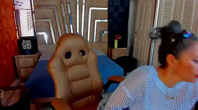 Snapshot of cute_sassy chatting on 02-17-25, 08:58 cute sassy online show from 02-17-25, 08:58