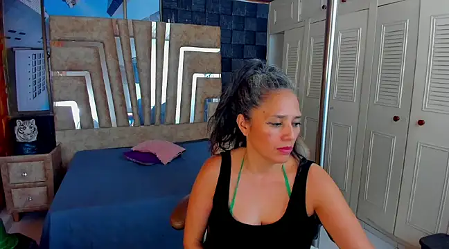 Snapshot of cute_sassy chatting on 03-21-25, 09:01 cute sassy online show from 03-21-25, 09:01