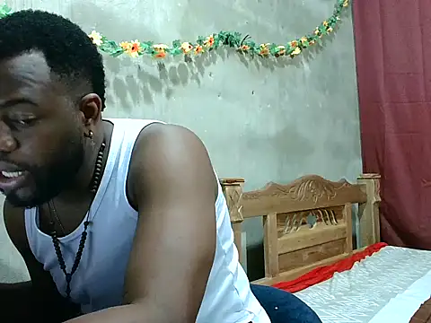 2ocmaxi online show from 09-11-25, 04:40