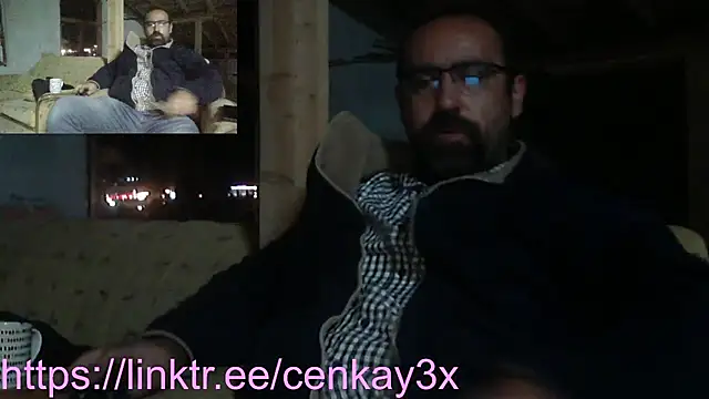 Snapshot of masculine_bear_daddy chatting on 11-10-25, 04:28 masculine bear daddy online show from 11-10-25, 04:28