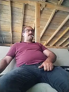 Snapshot of masculine_bear_daddy chatting on 06-08-26, 04:07 masculine bear daddy online show from 06-08-26, 04:07